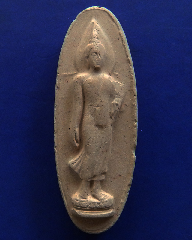 1.พระ 25 พุทธศตวรรษ เนื้อดิน พิมพ์อังศจรรย์ พร้อมกล่อง