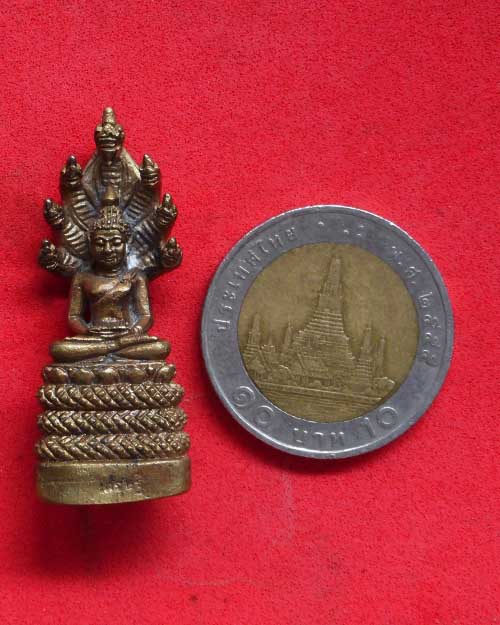  นาคปรก(เศรษฐี)หลวงตามหาบัว วัดป่าบ้านตาด จ.อุดรธานี สร้างปี 2547