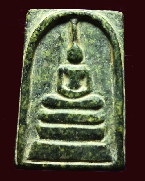 พระหินหยกพิมพ์สมเด็จ หลวงปู่ฟัก(เขาน้อยสามผาน) จังหวัดจันทบุรี  