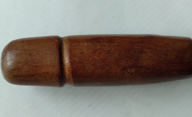 ปลัดขิกไม้แกะไม่ทราบที่