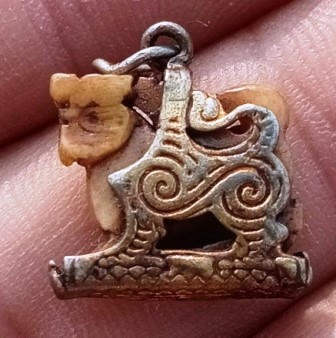 สิงหริกา ตาแดง เลี่ยมกระเช้าเดิม หลวงพ่อหอม วัดซากหมากฯ ระยอง