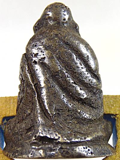 รูปหล่อรุ่นแรก หลวงพ่อปลอด วัดปากทะเล จ.เพชรบุรี ปี 2500