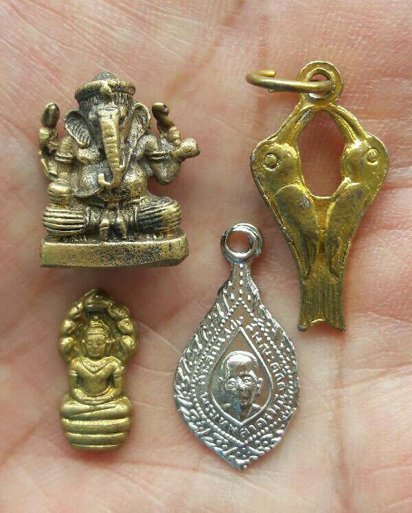 พระไม่ทราบที่ เคาะเดียว