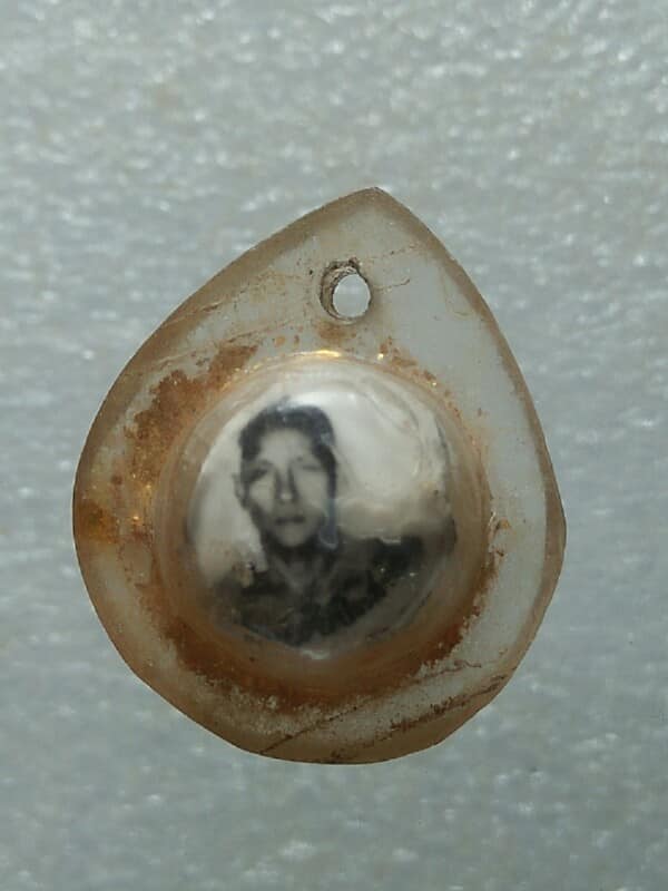 ภาพถ่าย+ลูกอมพระครูชัยประสิทธิ์ (ดิน) วัดศาลาขาว ชัยนาท 