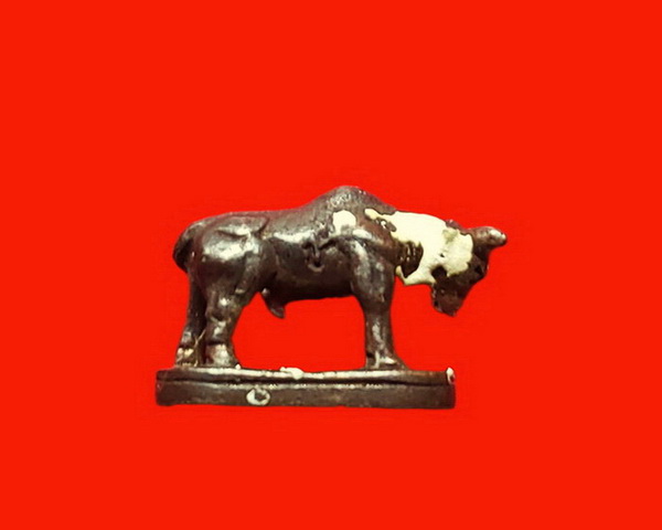 วัวธนูหลวงพ่อแช่ม วัดดอนยายหอม จ.นครปฐม เนื้อทองผสม สวยมากค่ะ