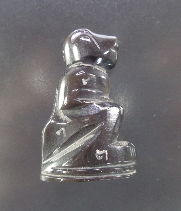 หนุมานแกะจากเขาควาย ขนาดความสูง 1.5 นิ้ว มีรอยจารมือรอบๆองค์ สวยครับ