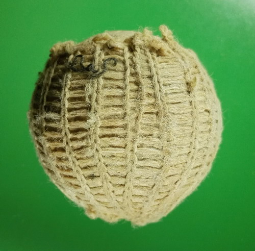 ลูกอมหลวงพ่อปลอด วัดในปากทะเล เพชรบุรี ถักเชือก