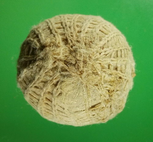 ลูกอมหลวงพ่อปลอด วัดในปากทะเล เพชรบุรี ถักเชือก