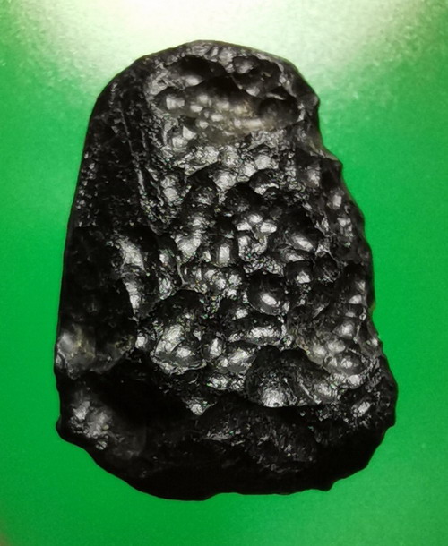 อุลกมณี สะเก็ดดาวไทย (Tektite) ทรงแผ่น เครื่องรางจากฟ้า กันไฟ