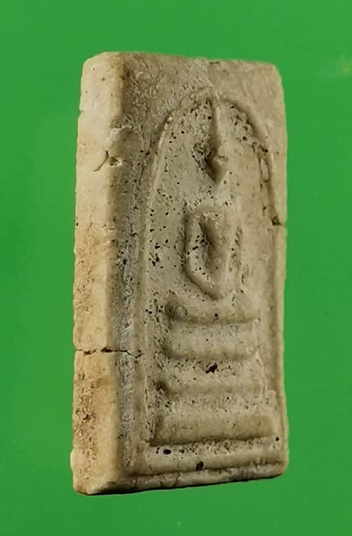 พระสมเด็จ พิมพ์เล็ก หลังตราแผ่นดิน เนื้อผงน้ำมันเก่า