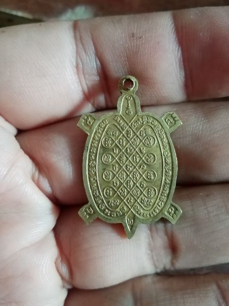 เต่าสร้างตัวหลวงพ่อทรง