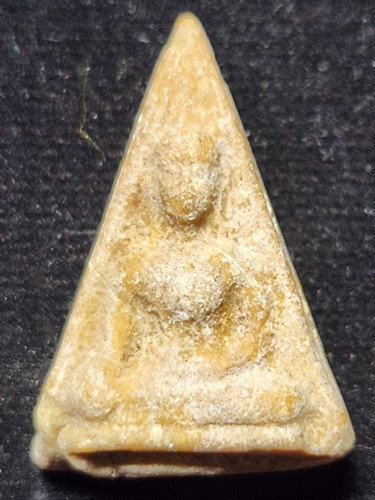 พระสมเด็จนางพญา รุ่นแรก วัดป่าคา จ.อยุธยา หลวงปู่โต๊ะ วัดประดูฉิมพลี ปลุกเสกผงเพื่อเพื่อนำมาใช้ทำ