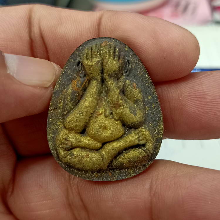 พระปิดตาปลดหนี้จัมโบ้ รุ่นรวยมหาเศรษฐี หลวงพ่อนงค์ อภิชาโต วัดบางน้ำชน ธนบุรี จ.กรุงเทพฯ ปี 2566