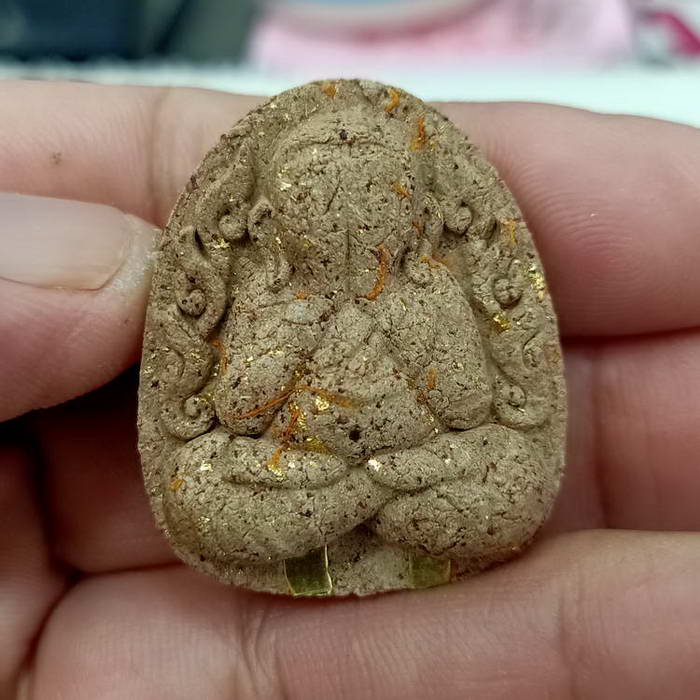 พิมพ์พระปิดตากนกข้างบูชาครู หลวงปู่โต๊ะ ออกโดยหลวงพ่อนงค์ วัดบางน้ำชน ฝั่งธนบุรี จ.กรุงเทพ ปี 2565