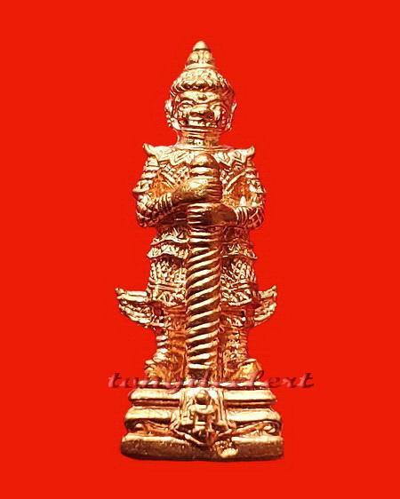 รูปหล่อท้าวเวสสุวรรณ พระอาจารย์อิฏฐ์ วัดจุฬามณี จ.สุมทรสงคราม สวยมากค่ะ