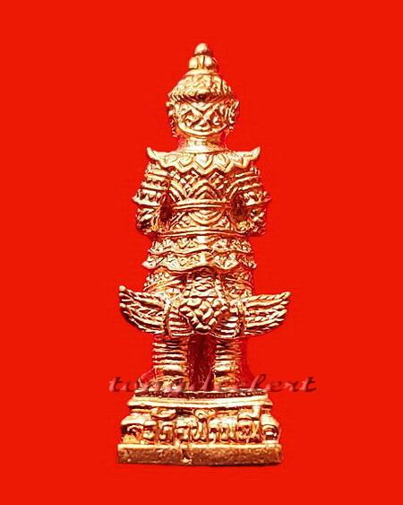 รูปหล่อท้าวเวสสุวรรณ พระอาจารย์อิฏฐ์ วัดจุฬามณี จ.สุมทรสงคราม สวยมากค่ะ