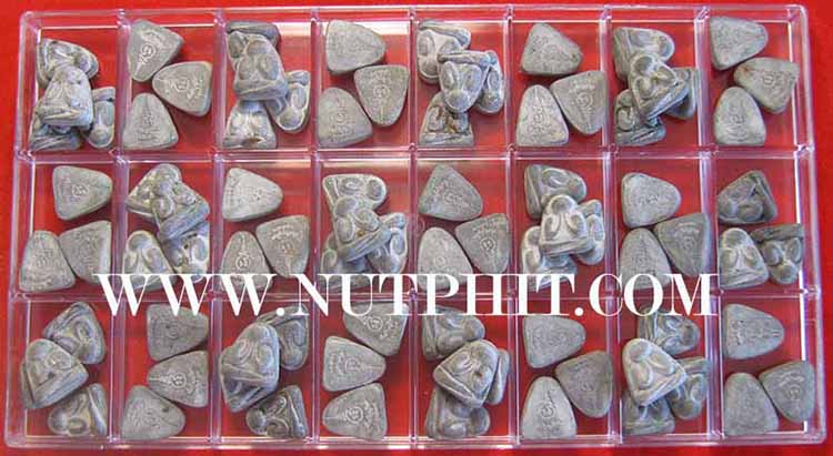 ชุด ๘๓ องค์พระปิดตาหลวงพ่อยอด วัดศรีบุญเรือง มุกดาหาร*96