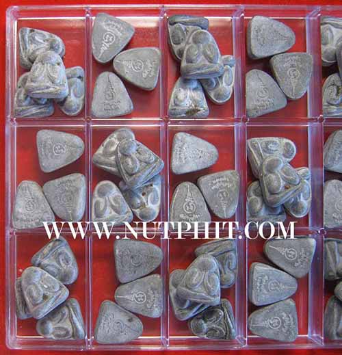 ชุด ๘๓ องค์พระปิดตาหลวงพ่อยอด วัดศรีบุญเรือง มุกดาหาร*96