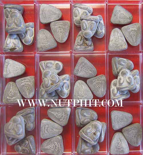 ชุด ๘๓ องค์พระปิดตาหลวงพ่อยอด วัดศรีบุญเรือง มุกดาหาร*96