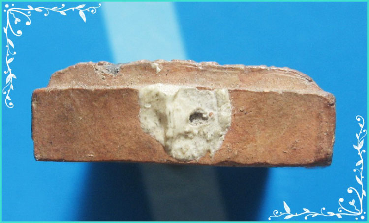 ..ลพ.มาก วัดโตนด อย. พระผงรูปเหมือน พิมพ์เต็มองค์ เนื้อดินเผา หลังยันต์ ปี 13 อุดผง..