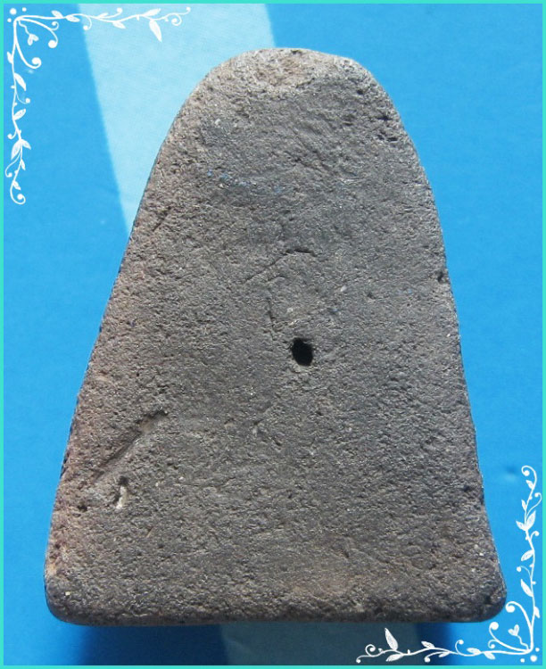 ..ลพ.ศรีธรรม วัดศรีธรรมาราม (ลิง) พระรูปเหมือน พิมพ์เต็มองค์ เนื้อดินผสมว่าน หลังเรียบ ปี 05..