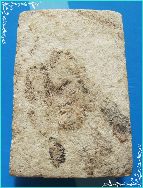 ..ลพ.โต วัดหลักสี่ บ้านแพ้ว พระผงรูปเหมือนรุ่นแรก พิมพ์เต็มองค์ หลังเรียบ ปี 99 พิมพ์เล็ก..