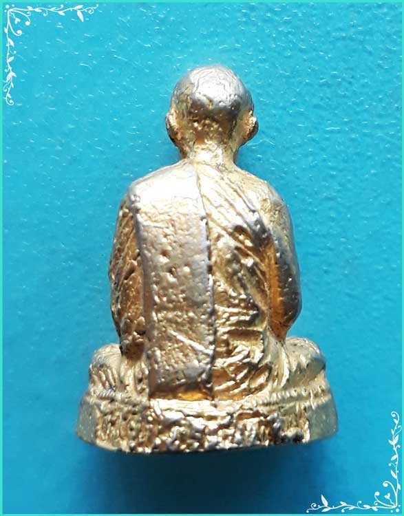 ..ลป.ผลิ วัดประเสริฐสุทธาวาส กทม พระรูปหล่อ ลอยองค์ กะไหล่ทอง..