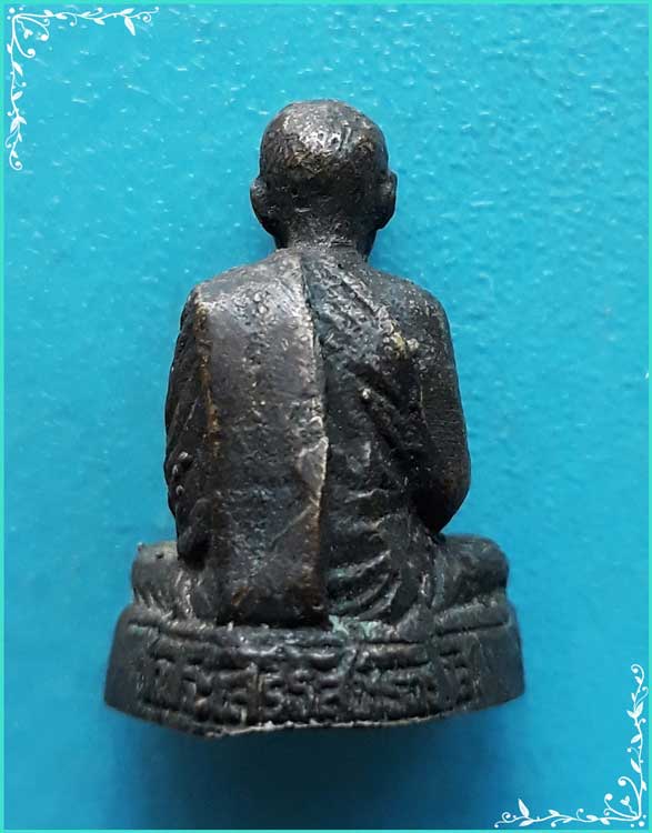 ..ลป.ผลิ วัดประเสริฐสุทธาวาส กทม พระรูปหล่อ ลอยองค์ เนื้อทองผสม..