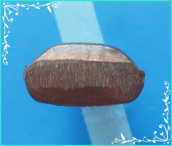 ..ลป.ถม วัดเชิงท่า ลบ. พระรูปหล่อปั๊มรุ่นแรก ลอยองค์ เนื้อทองแดง ปี 39 พิมพ์ใหญ่..