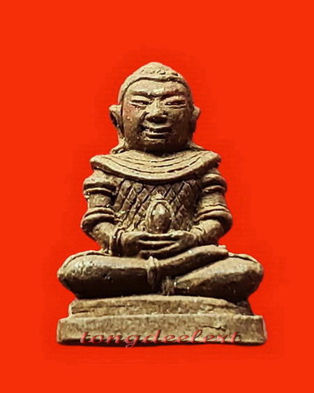 พระชัยวัฒน์ตะละกุล หลวงพ่ออุตตมะ วัดวังก์วิเวการาม จ.กาญจนบุรี เนื้อว่าน108 ฝังพลอยเสก สวยมากค่ะ