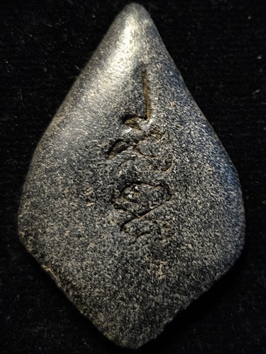 พระ พิมพ์กลีบบัว เนื้อผงยาจินดามณี 