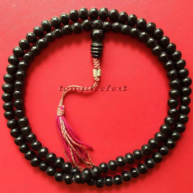 ประคำผงว่านเกสร 108 รุ่นแรก หลวงพ่ออุตตมะ วัดวังก์วิเวการาม จ.กาญจนบุรีค่ะ