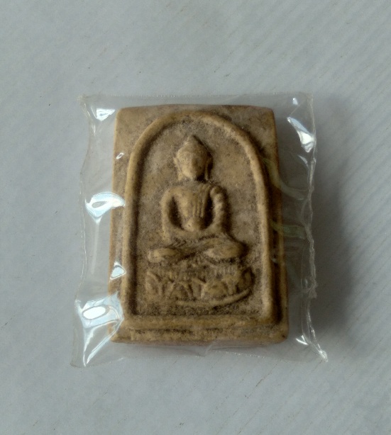 พระพุทธเนื้อผงไม่ทราบที่