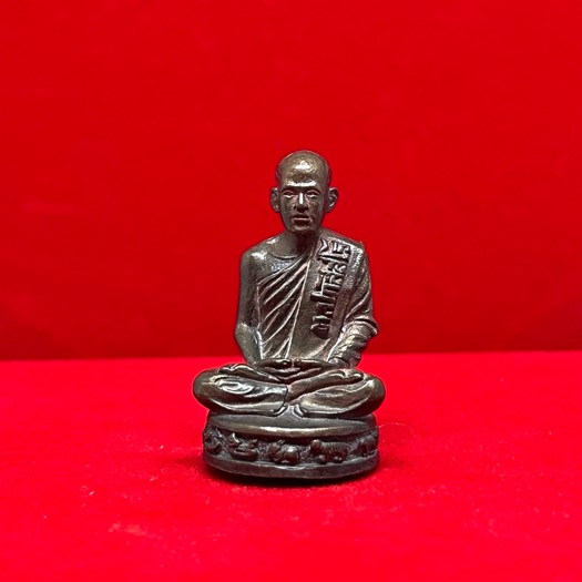 	รูปหล่อรอยองค์ 12 นักษัตร พระอาจารย์ต้อม วัดท่าสะแบง ก้นอุดมวลสารพุทธคุณฝังตะกรุดสร้างน้อยหายาก