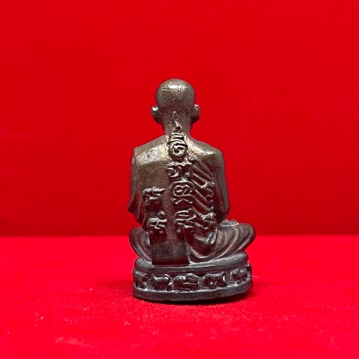 	รูปหล่อรอยองค์ 12 นักษัตร พระอาจารย์ต้อม วัดท่าสะแบง ก้นอุดมวลสารพุทธคุณฝังตะกรุดสร้างน้อยหายาก