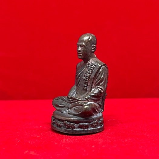 	รูปหล่อรอยองค์ 12 นักษัตร พระอาจารย์ต้อม วัดท่าสะแบง ก้นอุดมวลสารพุทธคุณฝังตะกรุดสร้างน้อยหายาก