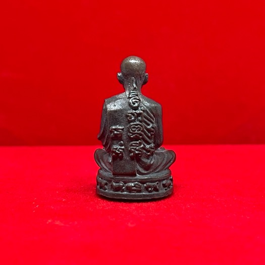 รูปหล่อรอยองค์ 12 นักษัตร พระอาจารย์ต้อม วัดท่าสะแบง ก้นอุดมวลสารพุทธคุณ