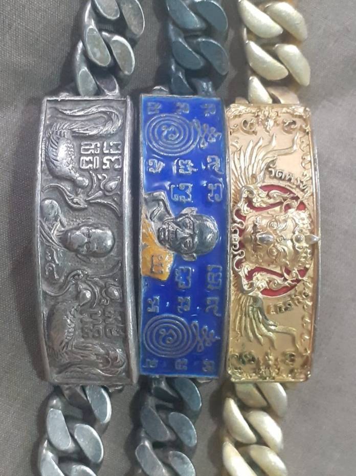 เลส 4 บาท หลวงพ่อรวย รุ่น 48 เลส 4 บาท รุ่นแรกวัดครุฑ  เลส 4 บาทลงยา ปี 49 วัดพระญาติ อยุธยา