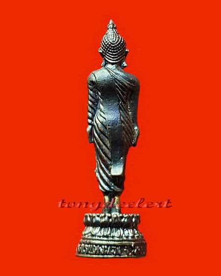 พระพุทธเจ้าปางเปิดโลก หลวงปู่หลิว วัดไร่แตงทอง ปี 2539 ขนาดห้อยคอ สวยมากค่ะ