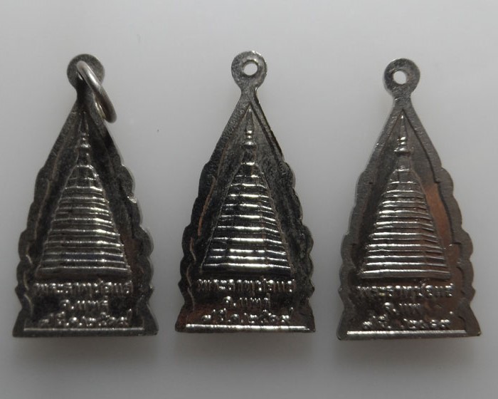 เหรียญพระประธาน วัดพระธาตุช่อแฮ จ.แพร่ ปี๒๕๑๙ (๓ เหรียญ)