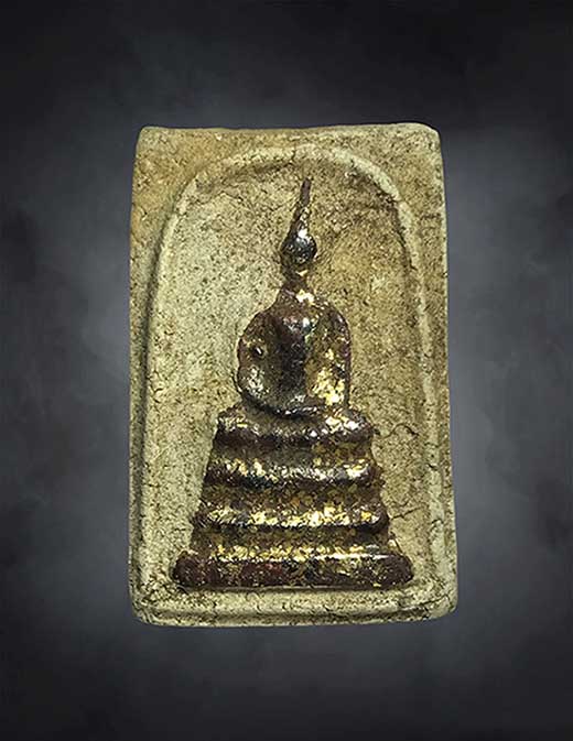 พระสมเด็จ ผสมผงกระดูกผี หลวงพ่อพุ่ม วัดโคกสวาย ปี2473 จ.นครราชสีมา เคาะเดียวแดง