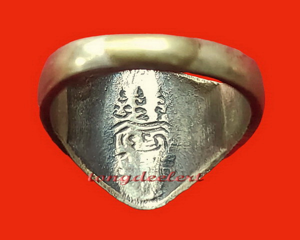 แหวนหลวงปู่ไข่ วัดบางเลน จ.สุพรรณบุรี ลงยาสีขาว สวยมากค่ะ