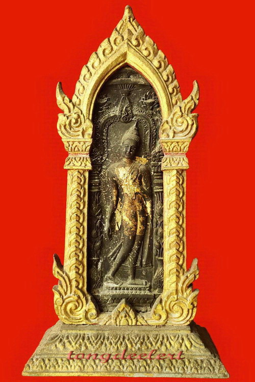 พระบูชากำแพงศอก หลวงพ่อขอม วัดไผ่โรงวัว จ.สุพรรณบุรี ปี 2505 พร้อมซุ้มค่ะ