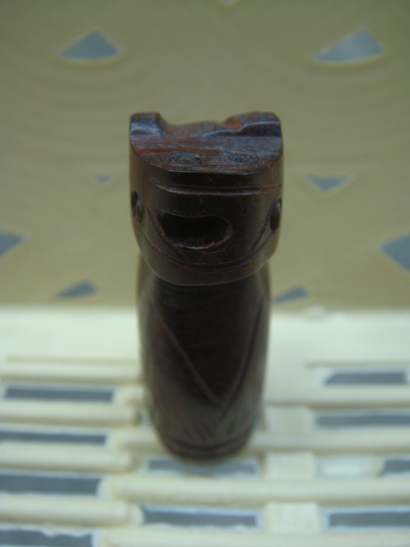 เสือแกะ ไม้แดง คาบตะกรุดอุดกริ่ง จารก้น พ่อครูธนศักดิ์