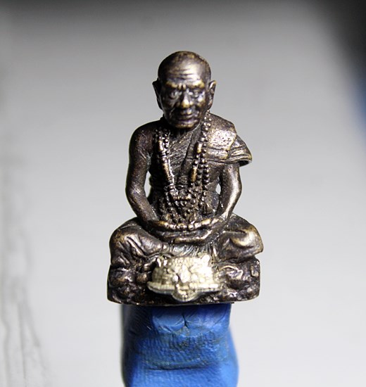 E320รูปหล่อชินบัญชรรุ่นแรก  เนื้อนวะ เสือหน้ากากเงิน ตะกรุดเงิน หลวงปู่วัน จันทวังโส เทวดาขมังเวทย์