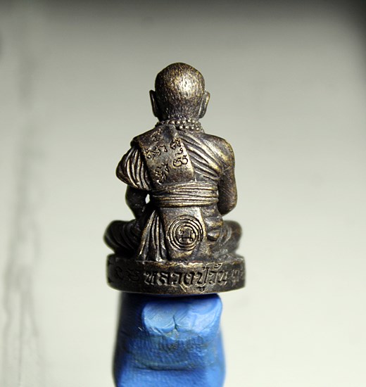 E320รูปหล่อชินบัญชรรุ่นแรก  เนื้อนวะ เสือหน้ากากเงิน ตะกรุดเงิน หลวงปู่วัน จันทวังโส เทวดาขมังเวทย์