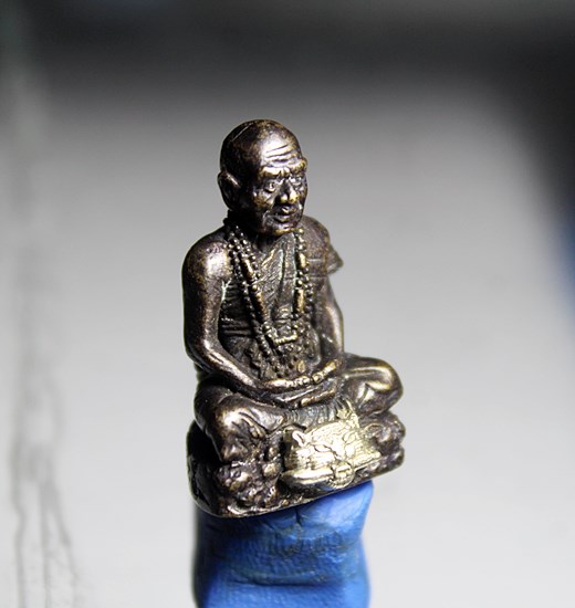 E320รูปหล่อชินบัญชรรุ่นแรก  เนื้อนวะ เสือหน้ากากเงิน ตะกรุดเงิน หลวงปู่วัน จันทวังโส เทวดาขมังเวทย์