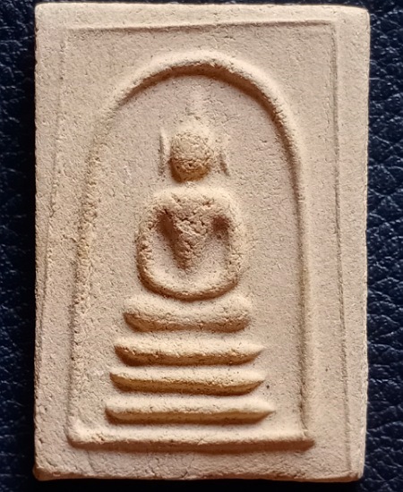 สมเด็จเขี้ยวแก้ว พิมพ์ใหญ่ หลวงปู่ก๋วน วัดตะเคียนทอง เคาะเดียว