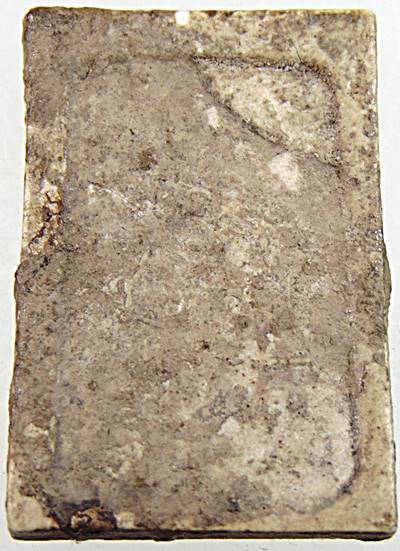 พระผงรูปเหมือนสี่เหลี่ยมรุ่นแรกองค์เซียนแปะโค้ว หัวตะเข้ ปี ๑๐ โรงเจฮะเฮงตั้วกทม