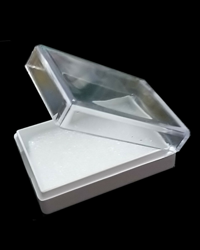 100 กล่อง 520 บาทครับ!!! กล่องใส่พระ แบบฝาพับ ขนาด 4.4 X 6. 2 X 2.2 ซ.ม. (ส่งด่วนให้ครับ)